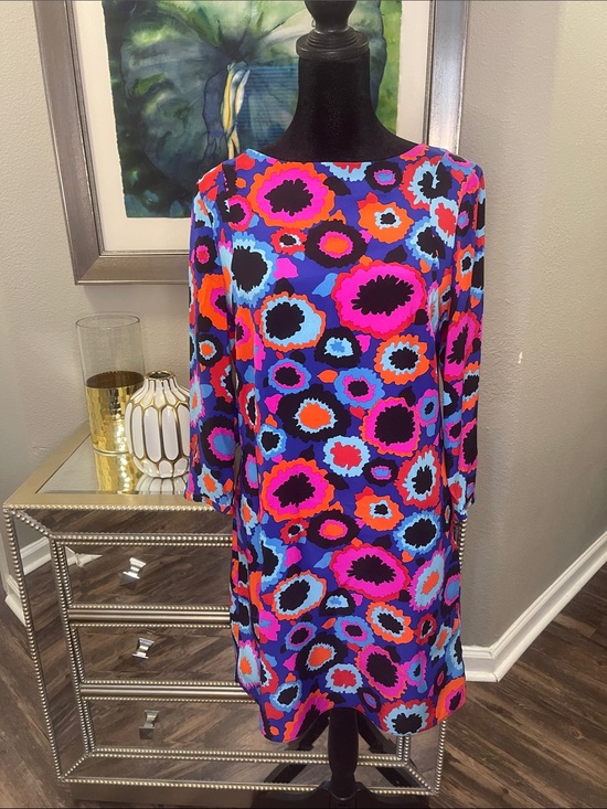 Alice & Trixie Dresses & Skirts - Alice & Trixie Bright Multicolor Floral Mini Dress